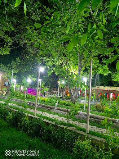 عکس سفره خانه سنتی باغ طوبی