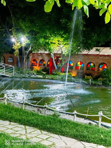 عکس سفره خانه سنتی باغ طوبی