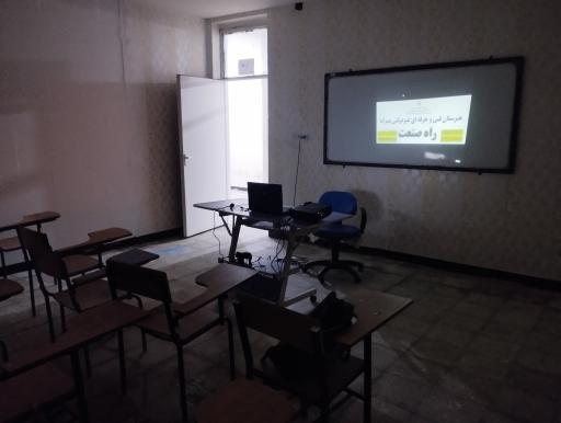 عکس هنرستان فنی و حرفه ای پسرانه غیر دولتی راه صنعت