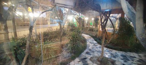 عکس باغ رستوران نقش جهان