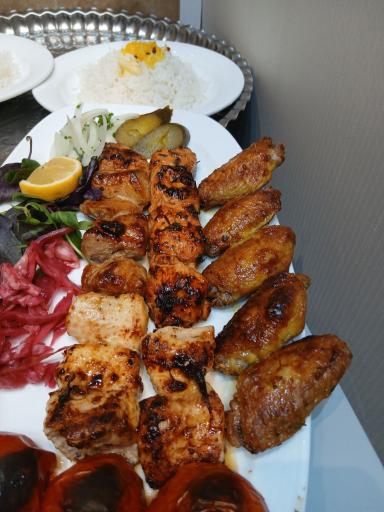 عکس کافه کباب شب 