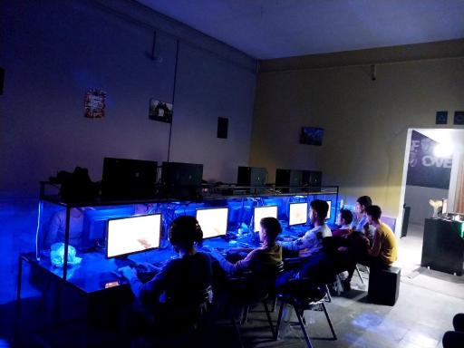 عکس گیم سنتر ایزی پیزی 