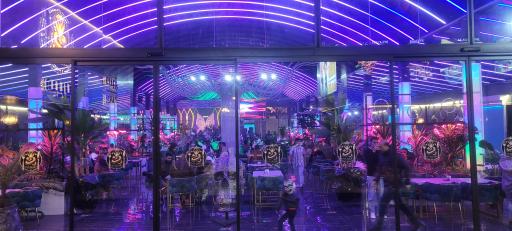 عکس کافه بولگاری