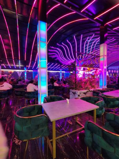 عکس کافه بولگاری