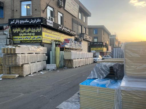 عکس نمایندگی رسمی و انبار ساندویچ پانل کبیر