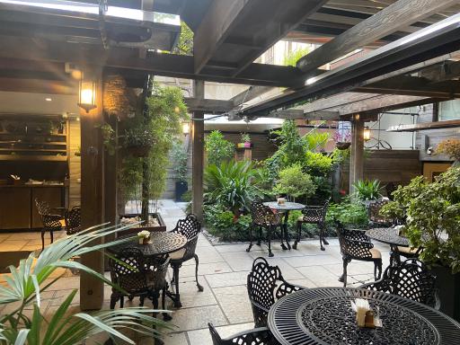 عکس کافه رستوران گیاهی مادولانژ