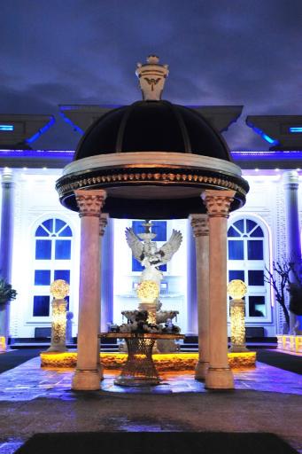 عکس تالار پذیرایی باغ زندگی