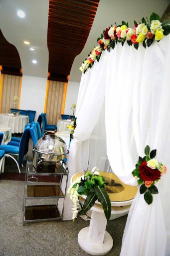 عکس تالار پذیرایی باغ زندگی