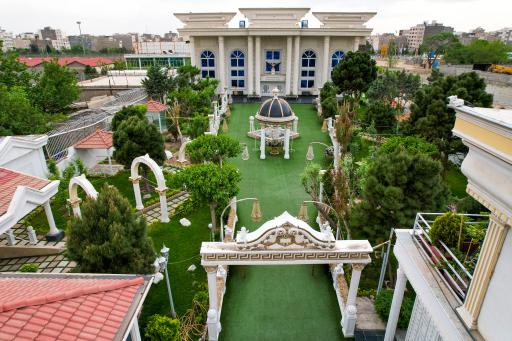 عکس تالار پذیرایی باغ زندگی