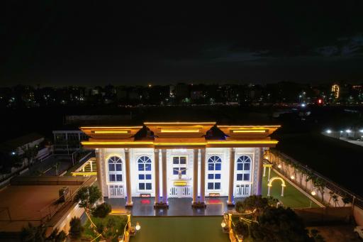 تالار پذیرایی باغ زندگی