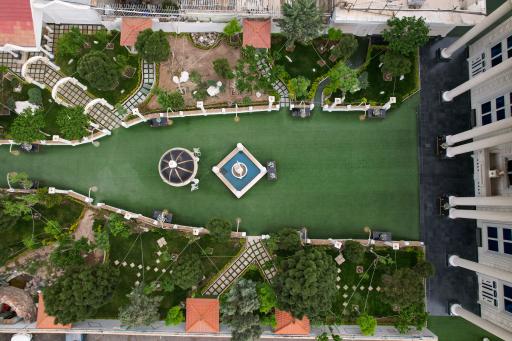 عکس تالار پذیرایی باغ زندگی