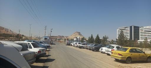 عکس درب ورودی بیمارستان نور