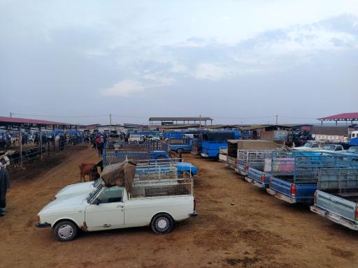 عکس میدان دام گنبد-مال بازار