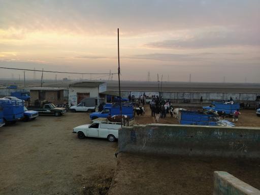 عکس میدان دام گنبد-مال بازار