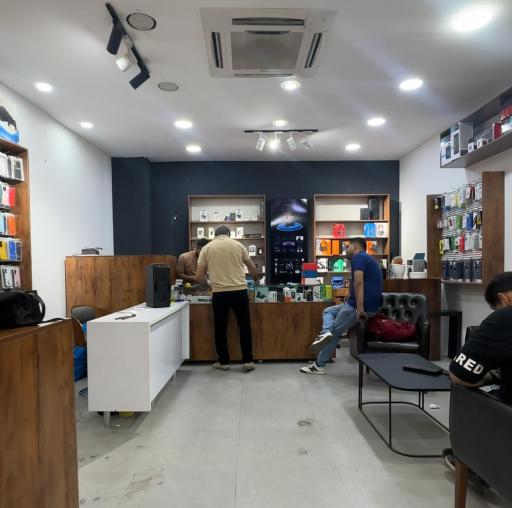 عکس فروشگاه موبایل میلانو