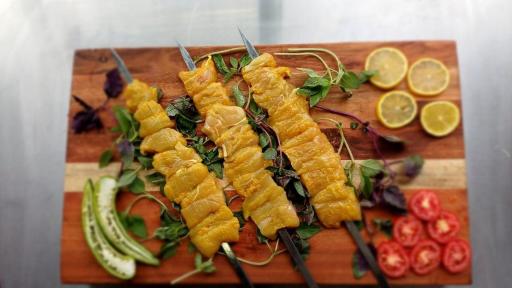 عکس کبابی دایی رضا و پسران