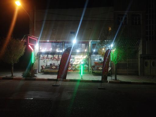 عکس کبابی دایی رضا و پسران