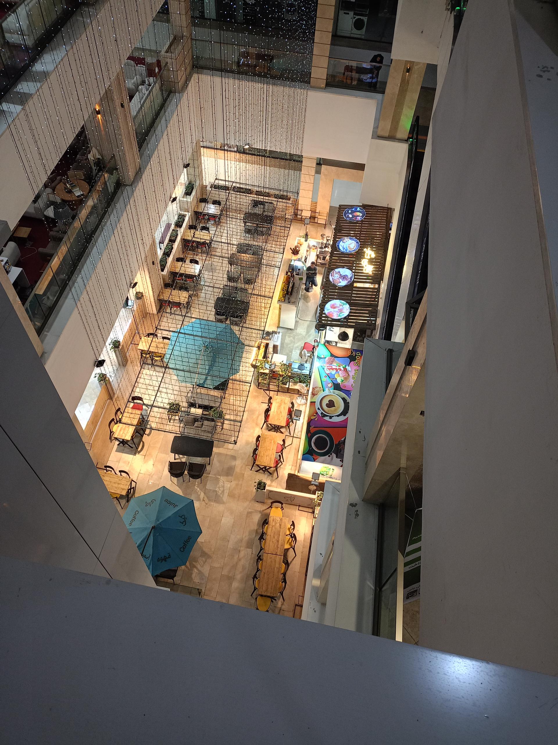 عکس کافی شاپ اطلس