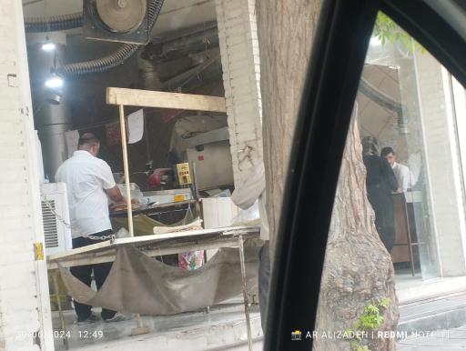 عکس نانوایی لواش و سنگکی