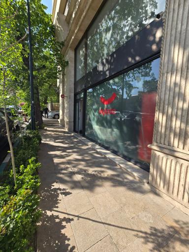 عکس دفتر مرکزی دیجی کالا