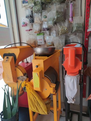 عکس عطاری آویژه