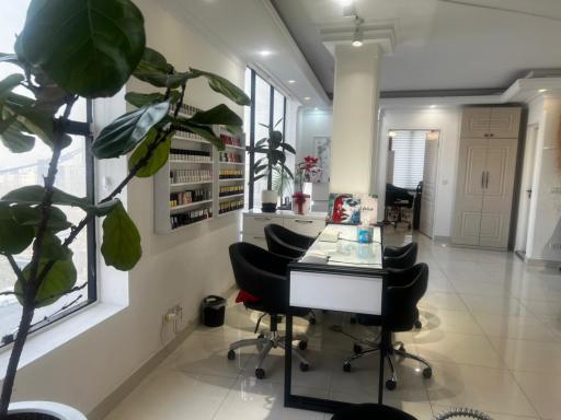 سالن زیبایی شادی مجد