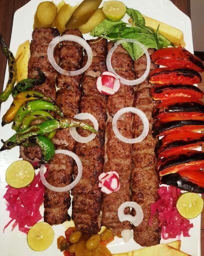 عکس سفره خانه سنتی امپراتور