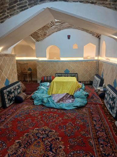 عکس باغ رستوران قلعه وداغ