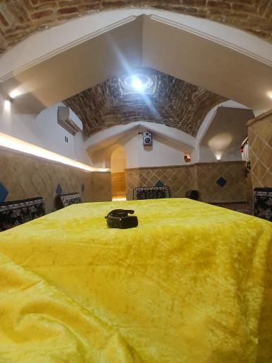 عکس باغ رستوران قلعه وداغ