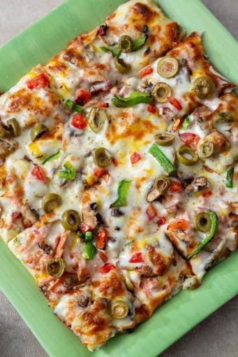 عکس پیتزا بامزی (پردیس)