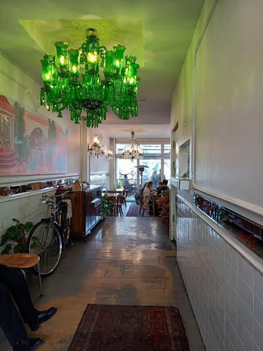 عکس رستوران روحی