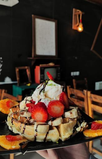 عکس کافه و رستوران کرون