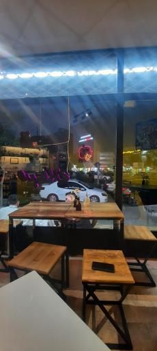 عکس کافه لوستیک