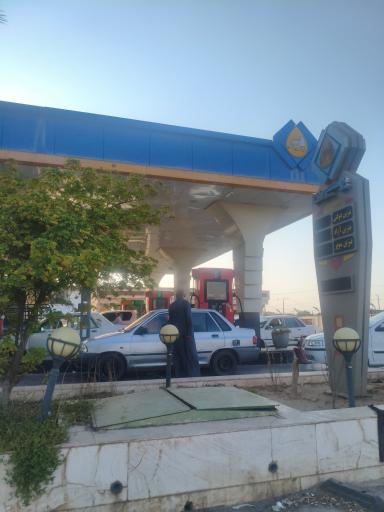 عکس پمپ بنزین پرسیران