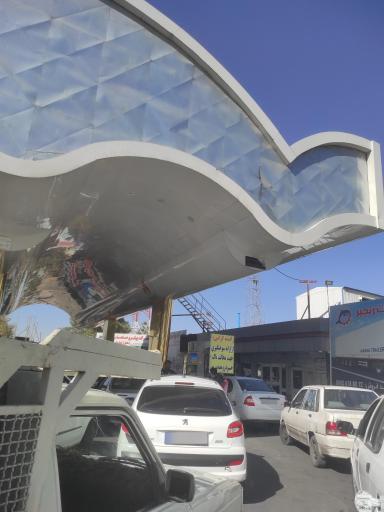 عکس پمپ بنزین و گاز CNG مالدار