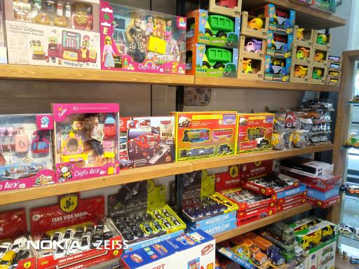 عکس فروشگاه اسباب بازی بیبی باس