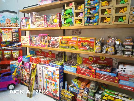 عکس فروشگاه اسباب بازی بیبی باس