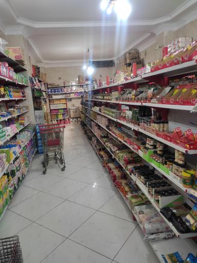 عکس مینی مارکت سه خط