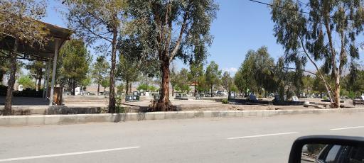 آرامستان و گلزار شهدای زرند