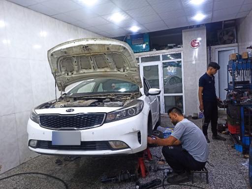 عکس کارگاه جلوبندی و جعبه فرمان ایمان