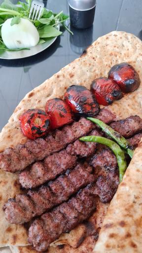 عکس کباب سرای صداقت