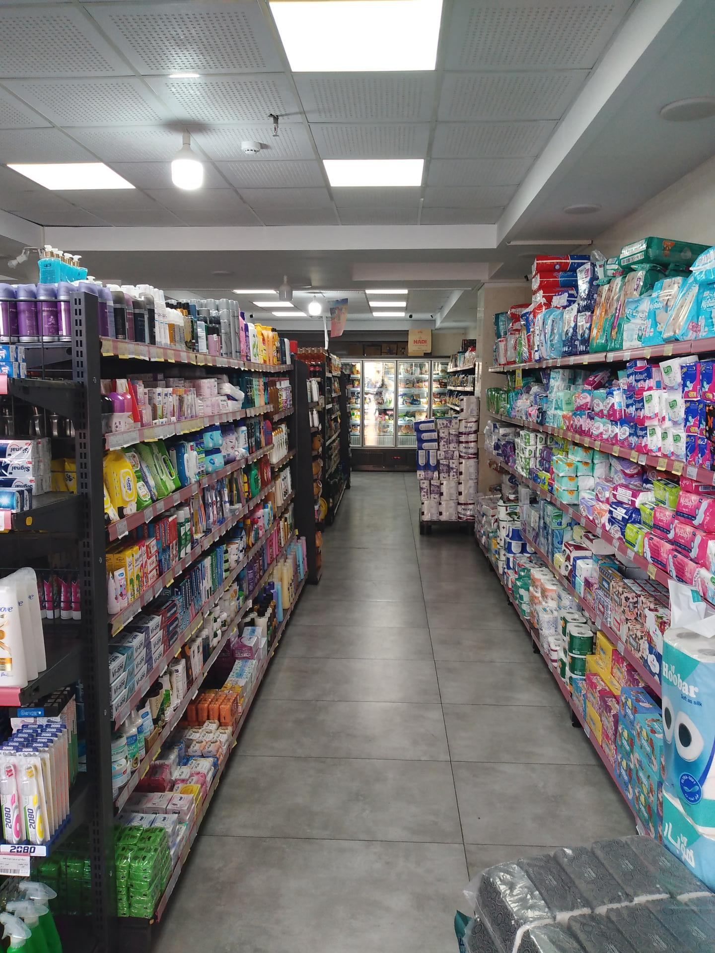 عکس فروشگاه زنجیره ای افق کوروش