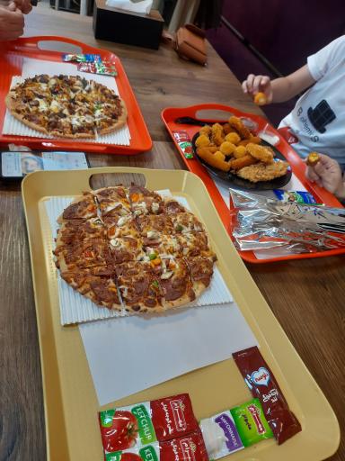 عکس فست فود خانم جویا