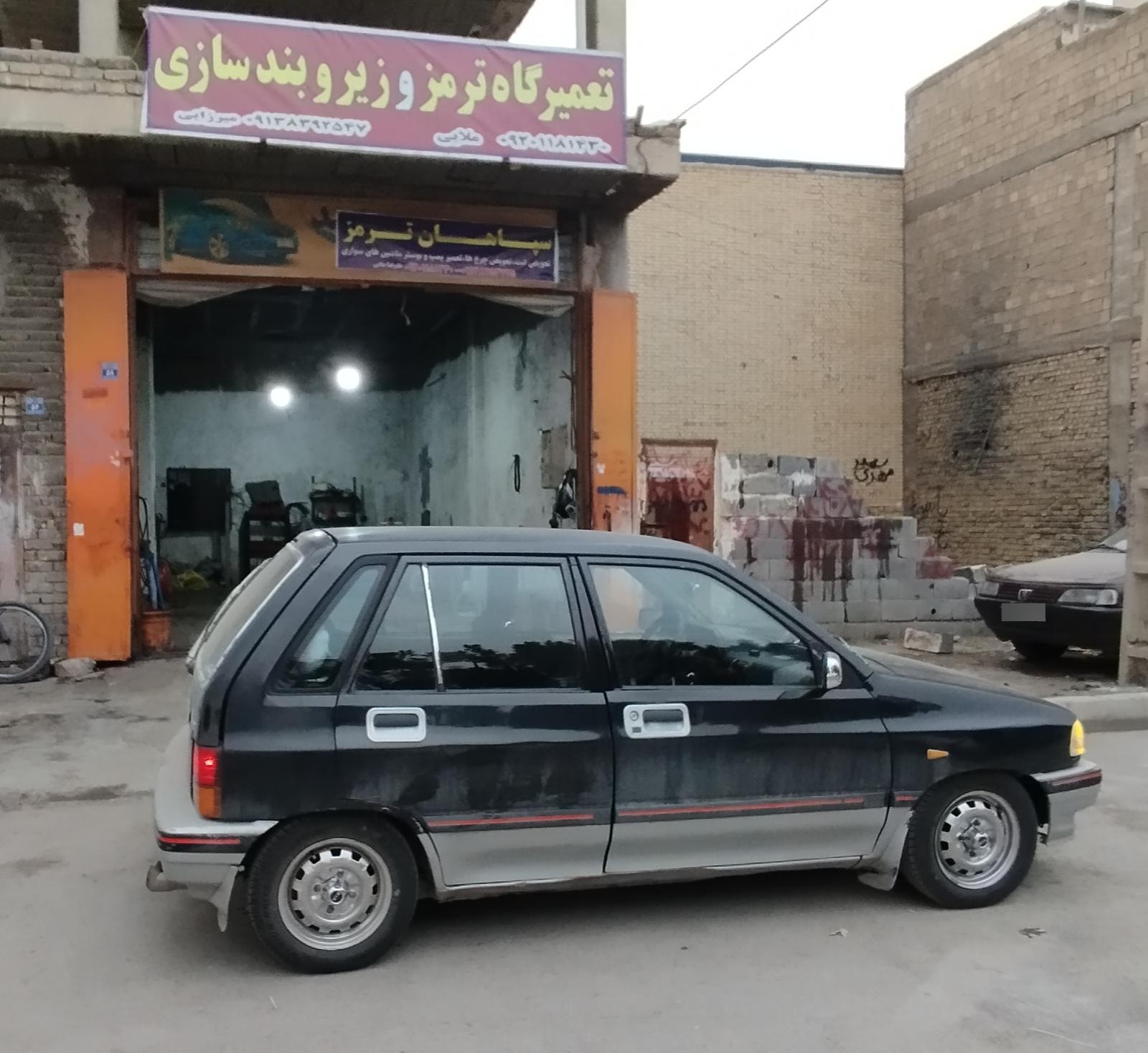 عکس تعمیرگاه ترمز و زیروبندسازی‌