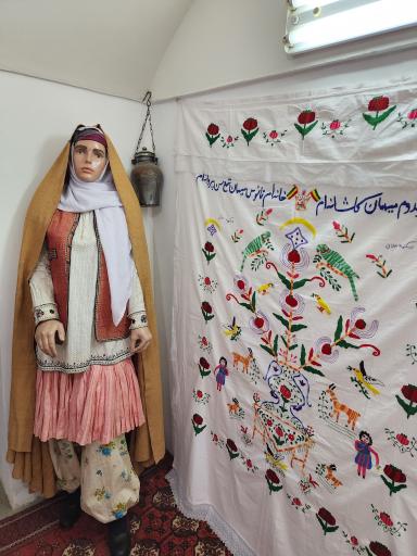 عکس خانه پردلی (موزه لباس و منسوجات بیرجند)