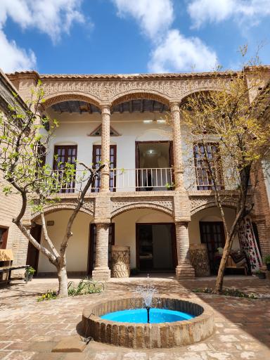 عکس خانه پردلی (موزه لباس و منسوجات بیرجند)