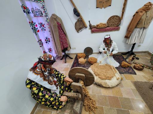 عکس خانه پردلی (موزه لباس و منسوجات بیرجند)