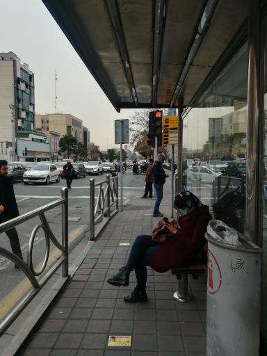 عکس ایستگاه اتوبوس قائم مقام فراهانی