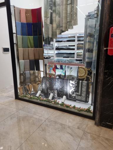 عکس فروشگاه شال و روسری ازکیٰ