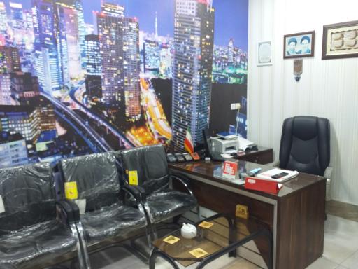 عکس مشاور املاک باران